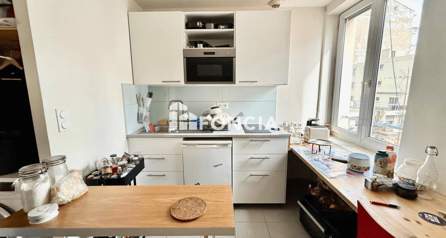Appartement 1 pièce 14 m² · à Lyon 7ème Arrondissement · 14,4 m² · 556 €