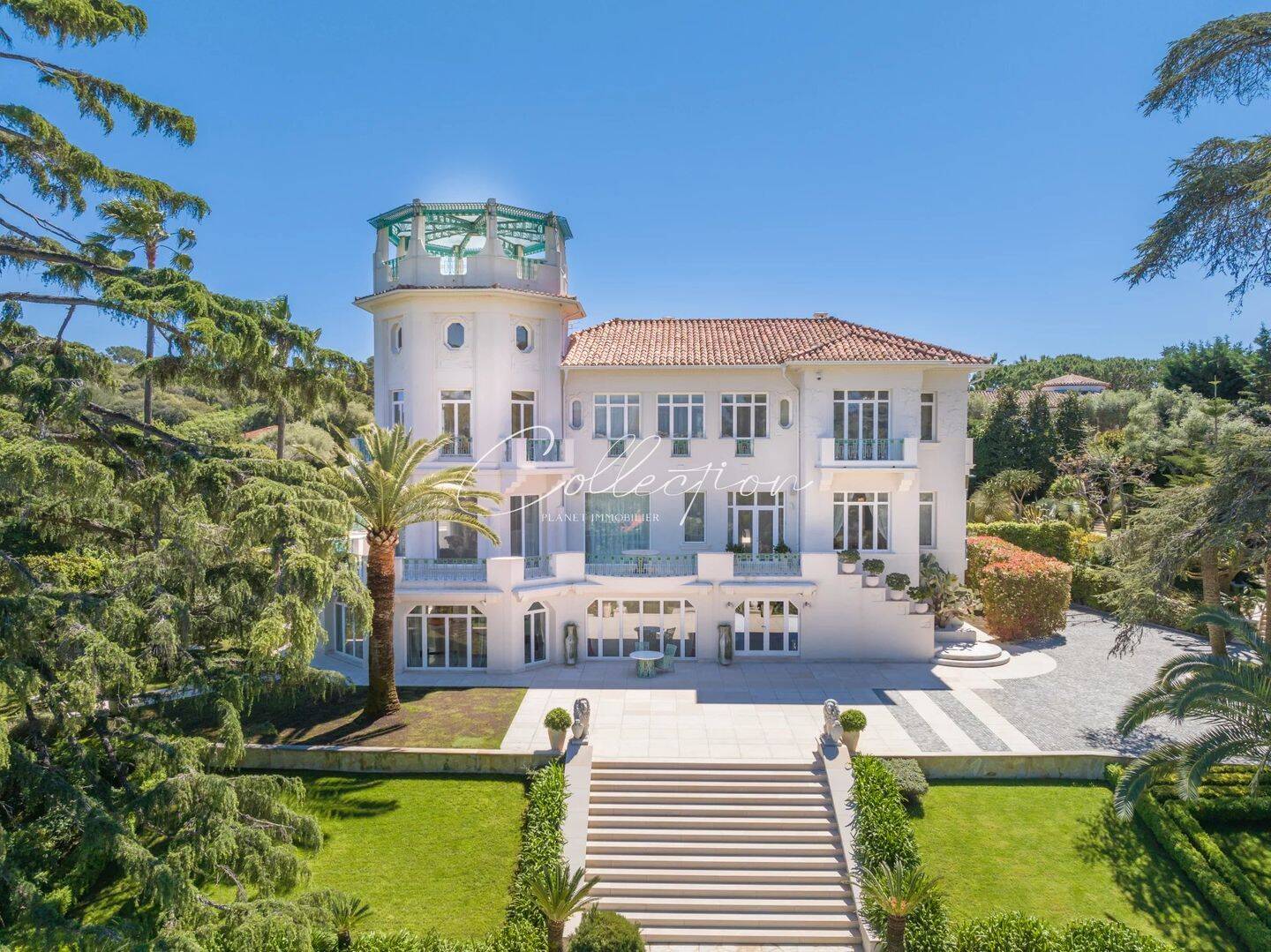 Maison 11 pièces 1000 m² · à Antibes · 1 000 m² · 35 000 000 €