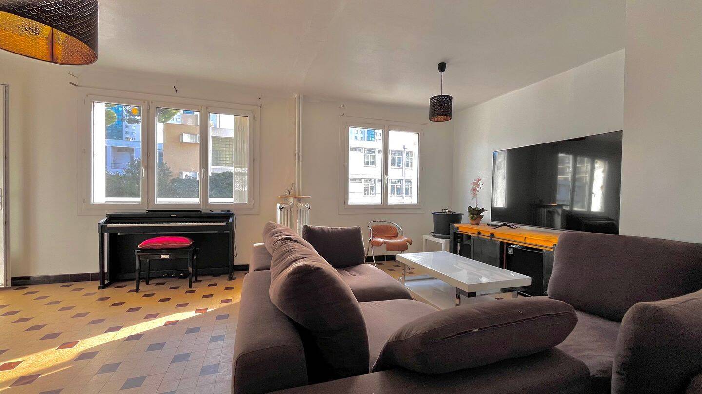 Appartement 4 pièces 68 m² · à Toulon · 68 m² · 144 000 €