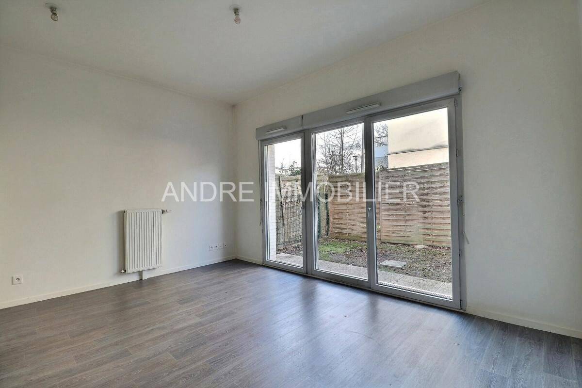 Appartement 1 pièce 28 m² · à Poissy · 28 m² · 700 €/mois