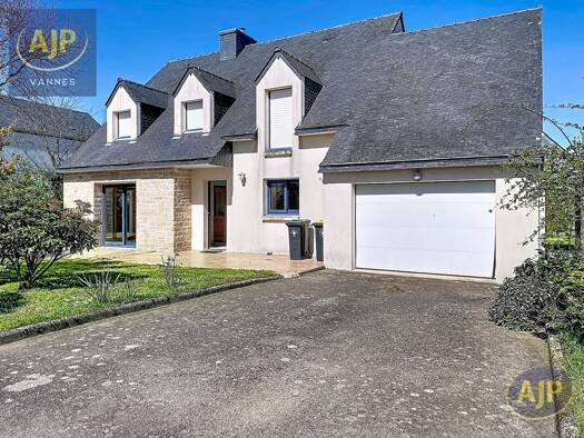 Maison à vendre 439 000 € 7 pièces 4 chambres 145 m² 1 183 m² de terrain Grand-Champ 56390