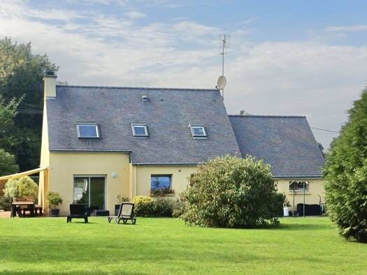 Maison à vendre 344 500 € 7 pièces 4 chambres 105 m² 1 750 m² de terrain Locqueltas 56390