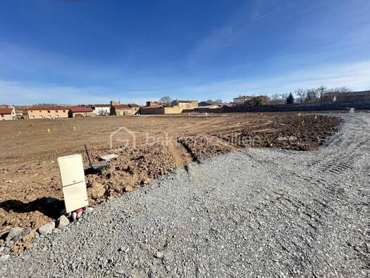 Terrain constructible viabilisé à vendre 59 500 € 611 m² de terrain Issoire 63500