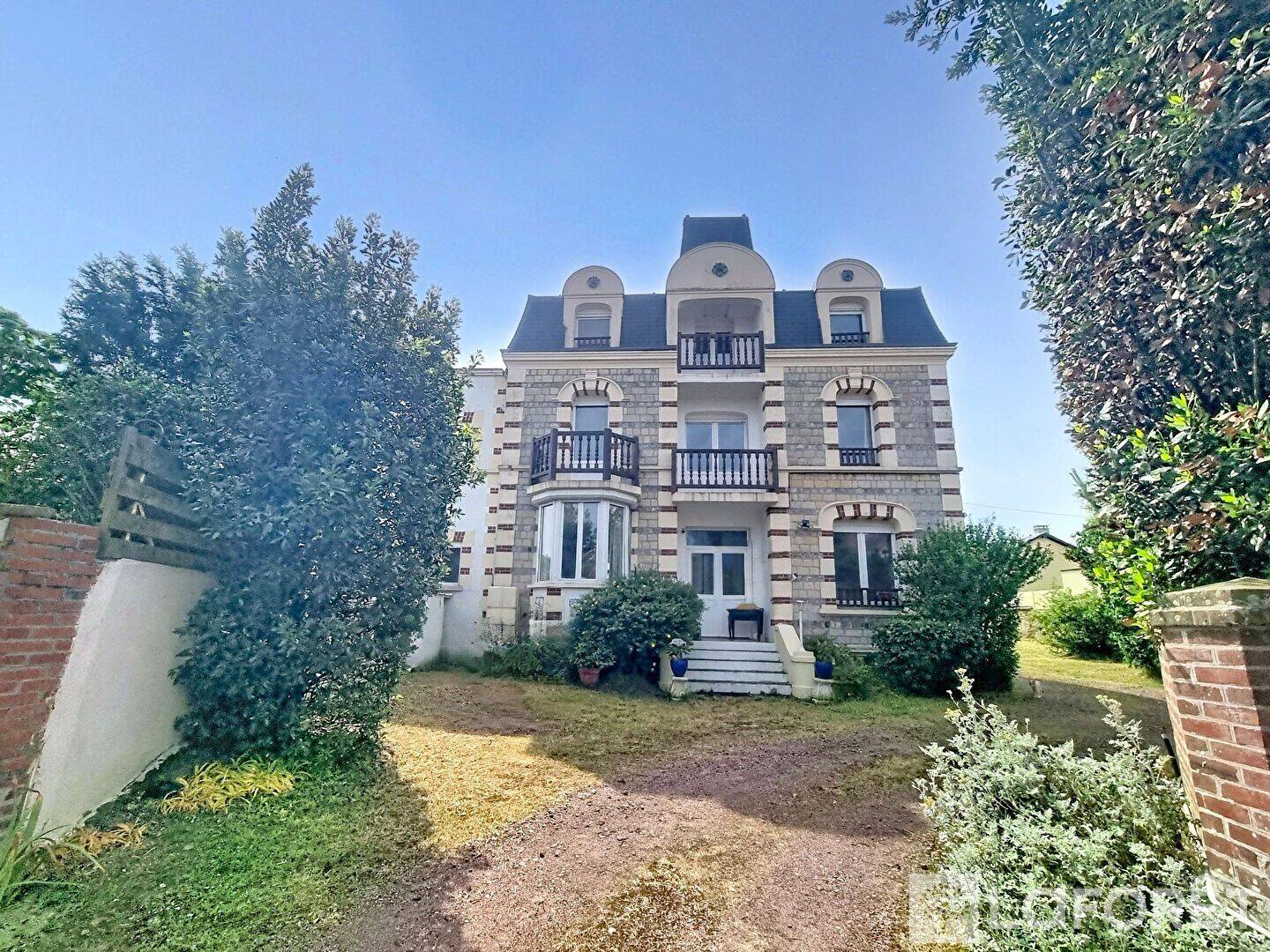 Maison 12 pièces 190 m² · à Dives-sur-Mer · 190 m² · 795 000 €