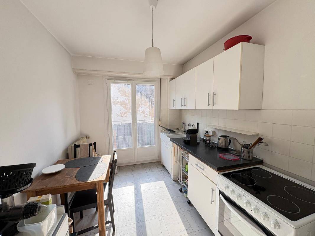Appartement 1 pièce 57 m² · à Strasbourg · 56,7 m² · 833 €