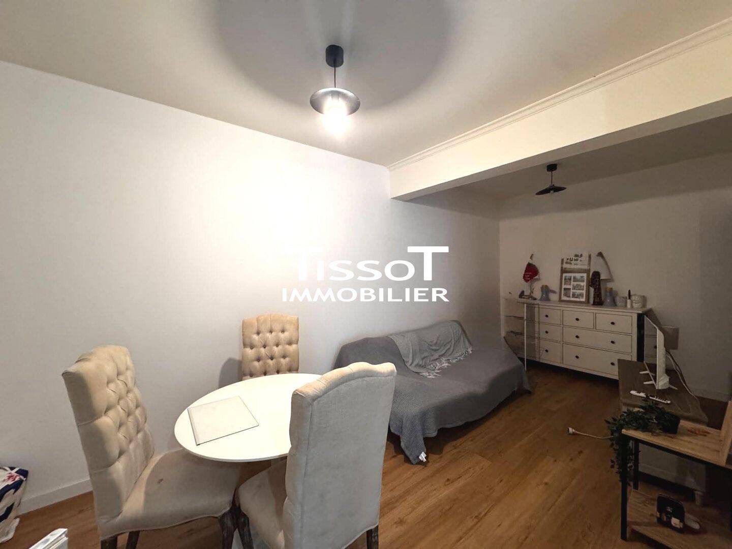 Appartement 2 pièces 32 m² · à Nîmes · 32,4 m² · 606 €/mois