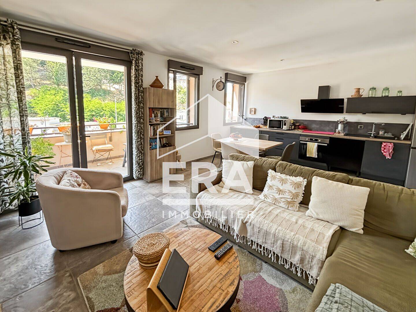 Appartement 5 pièces 81 m² · à Châteaurenard · 81 m² · 285 000 €