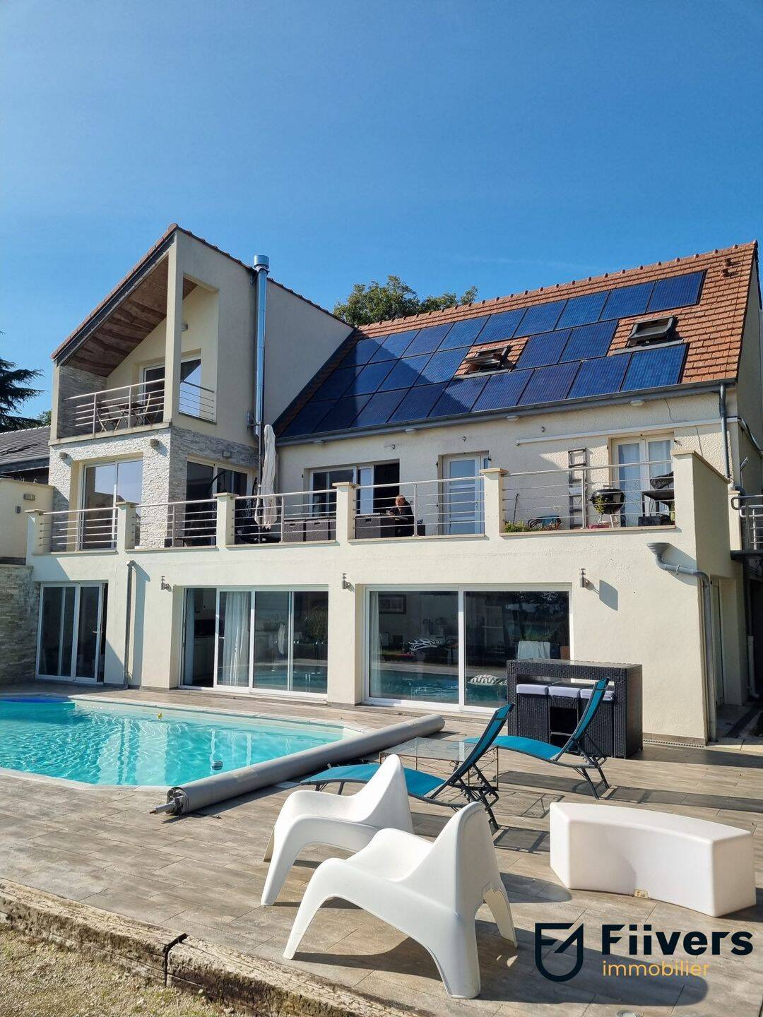 Maison 8 pièces 239 m² · à Linas · 239 m² · 739 000 €