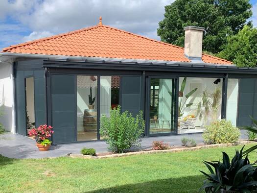 Maison à louer 2 250 € 4 pièces 3 chambres 141 m² 588 m² de terrain Peylanne Talence 33400