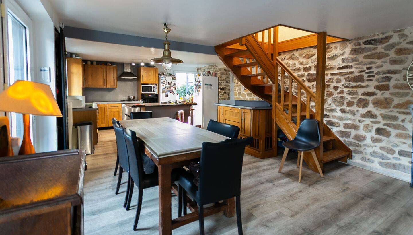 Maison 9 pièces 165 m² · à Névez · 165 m² · 558 400 €