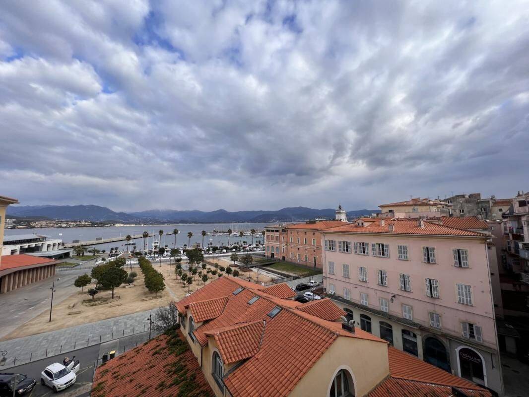 Appartement 2 pièces 44 m² · à Ajaccio · 44 m² · 640 €/mois