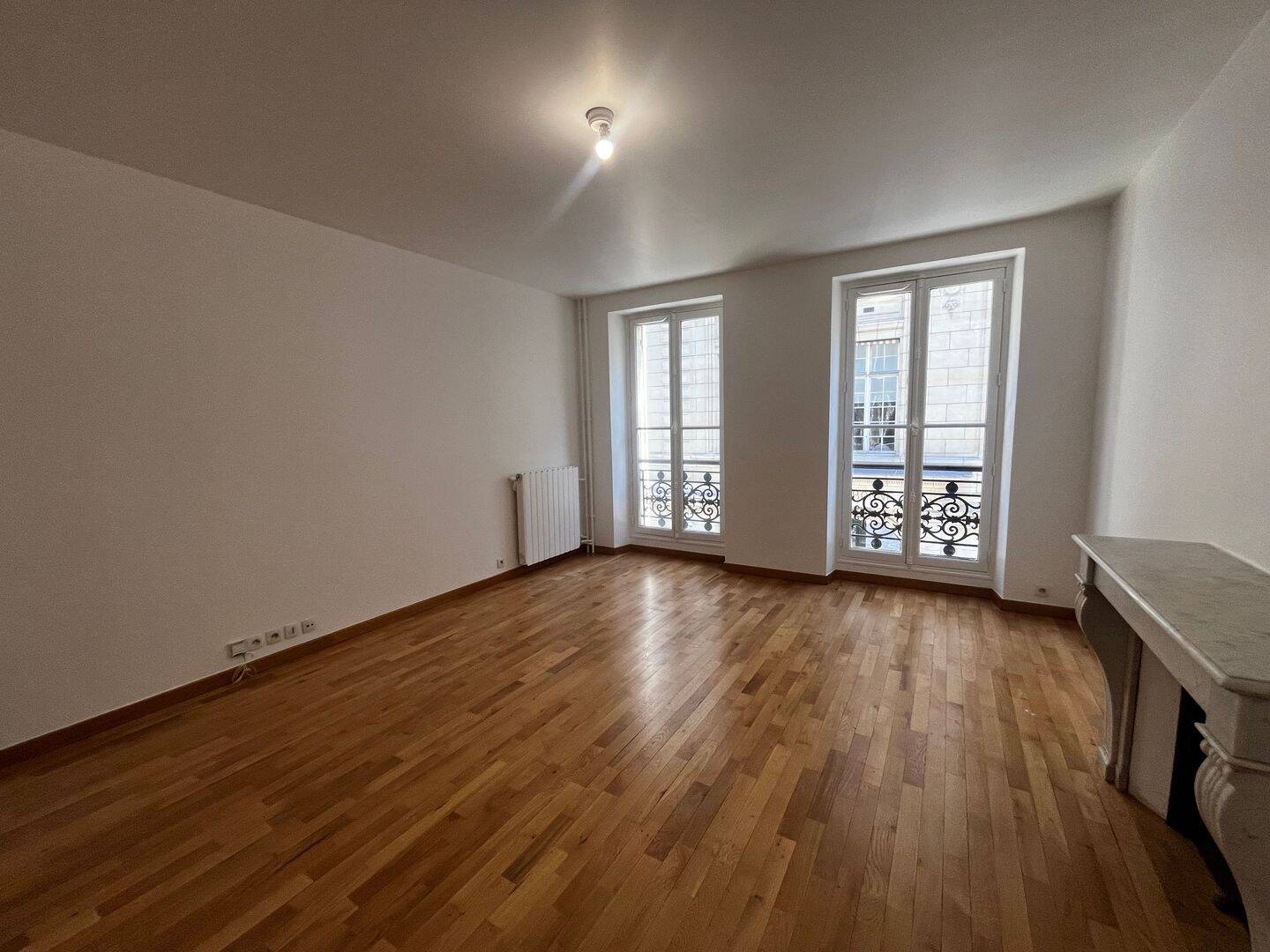 Appartement 3 pièces 75 m² · à Paris 5ème Arrondissement · 74,5 m² · 2 856 €/mois