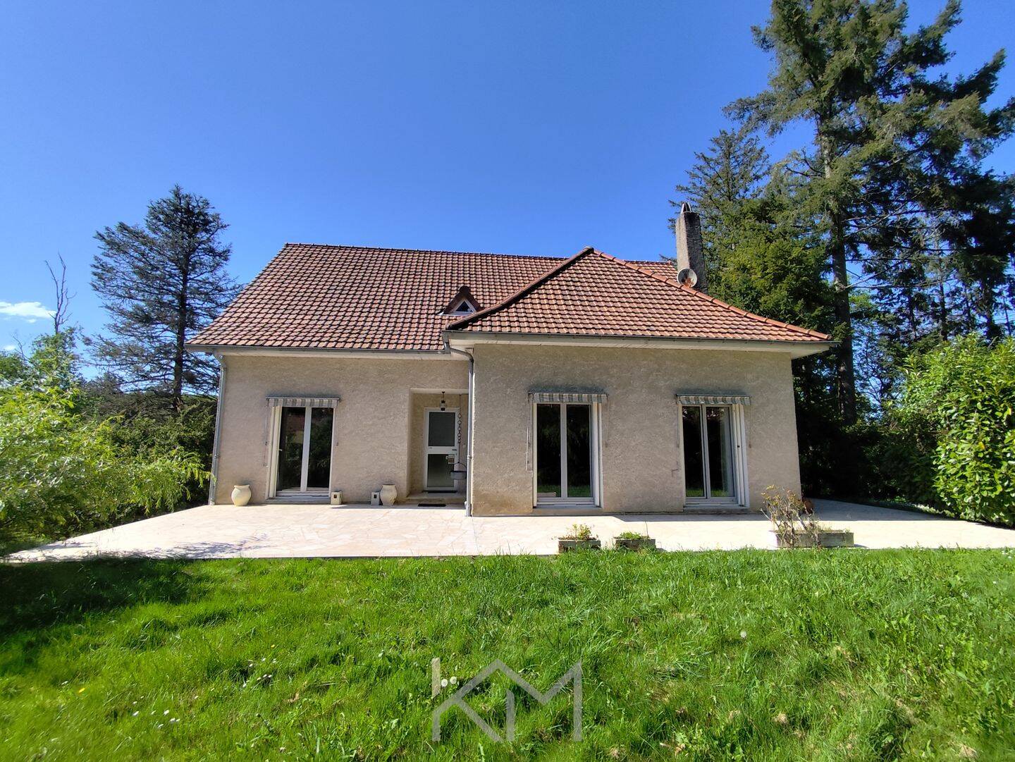 Maison 9 pièces 218 m² · à Saint-Benoît · 218 m² · 346 500 €