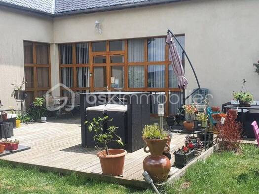 Maison à vendre 616 000 € 12 pièces 8 chambres 435 m² Besse-et-Saint-Anastaise 63610