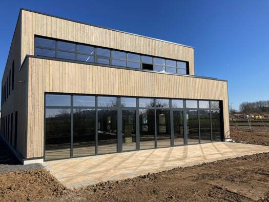 Espace bureau à louer 12,08 € 2 274 m² de bureaux divisible de 249 m² à 2 274 m² Famars 59300