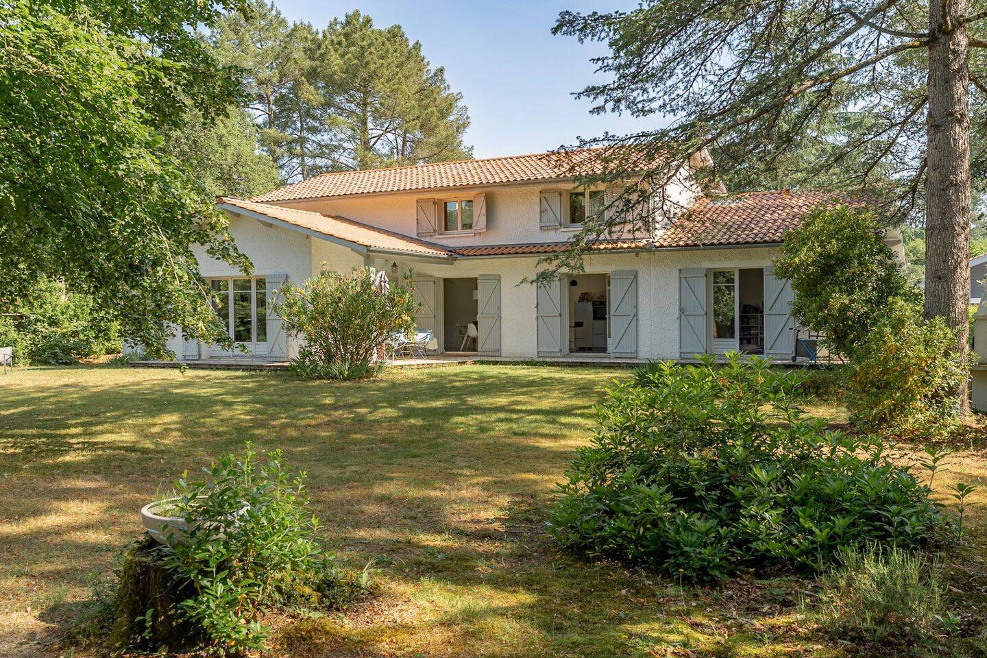 Maison 8 pièces 244 m² · à Saint-Aubin-de-Médoc · 244 m² · 870 000 €