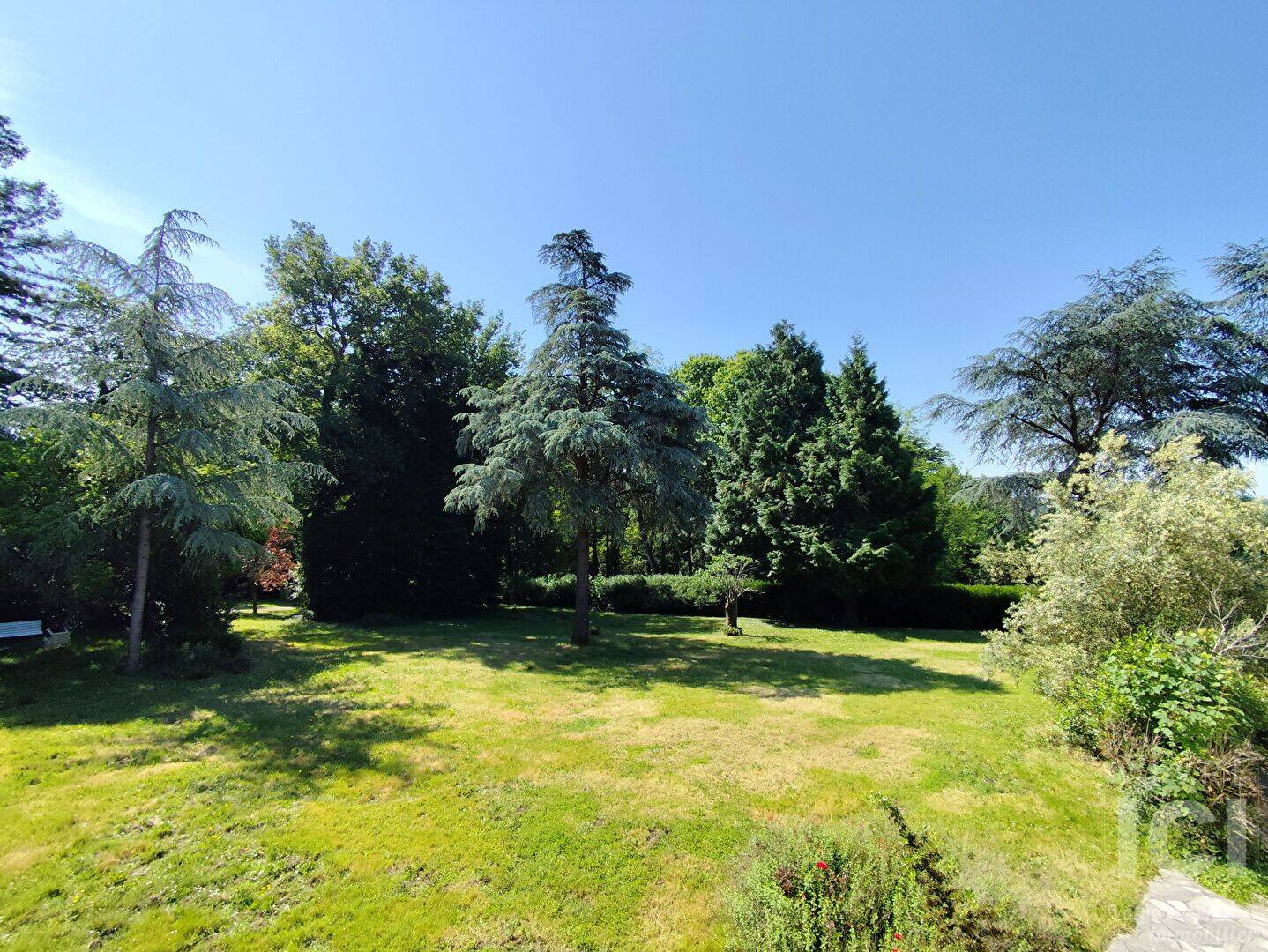 Maison 9 pièces 272 m² · à Orvault · 272 m² · 879 980 €