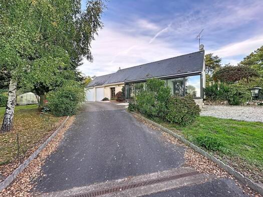 Maison à vendre 275 000 € 8 pièces 4 chambres 166 m² 5 208 m² de terrain La Gacilly 56200