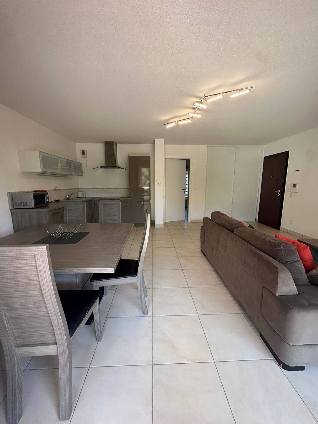 Appartement 2 pièces 70 m² · à Calvi · 70 m² · 1 150 €/mois