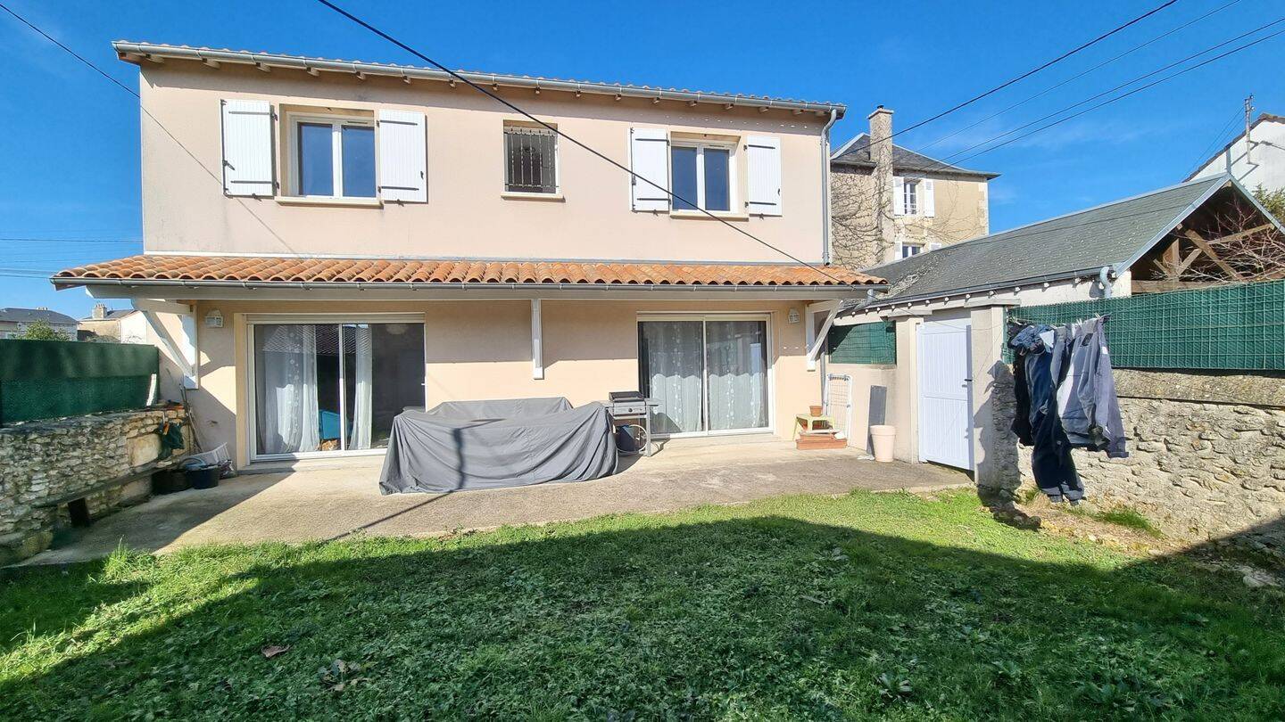 Maison 5 pièces 120 m² · à Poitiers · 120 m² · 1 209 €