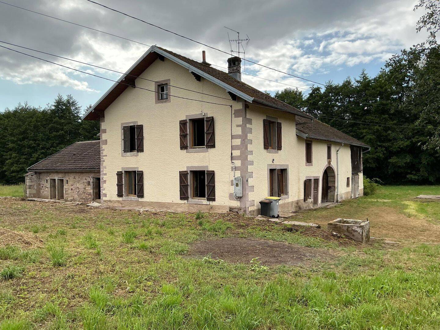 Maison 5 pièces 160 m² · à Belmont · 160 m² · 180 000 €