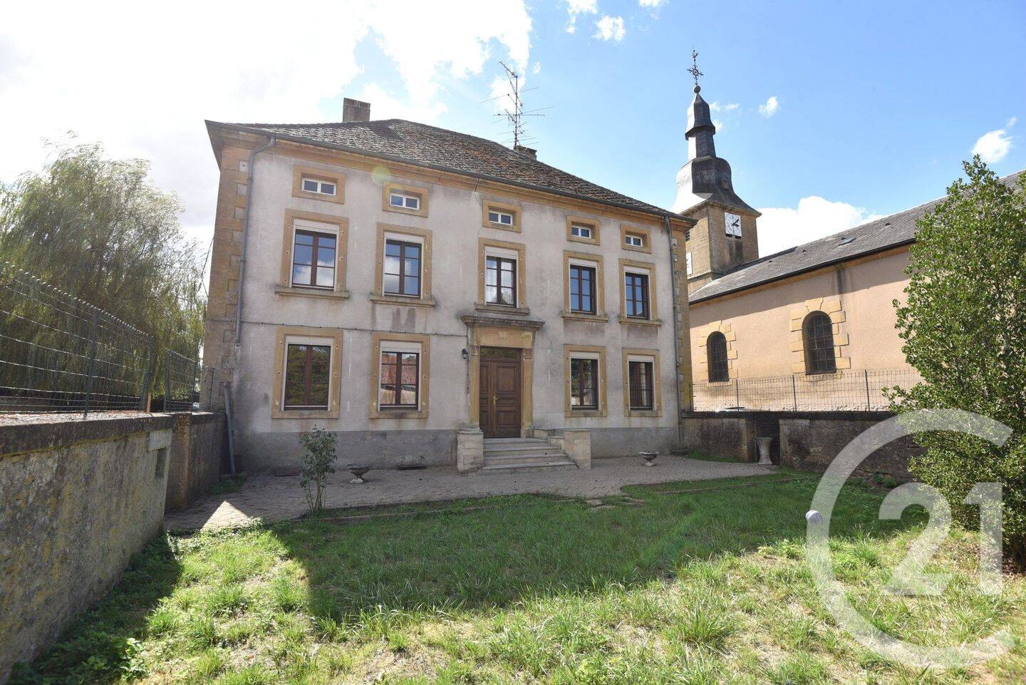 Maison 11 pièces 260 m² · à Lommerange · 260 m² · 599 000 €