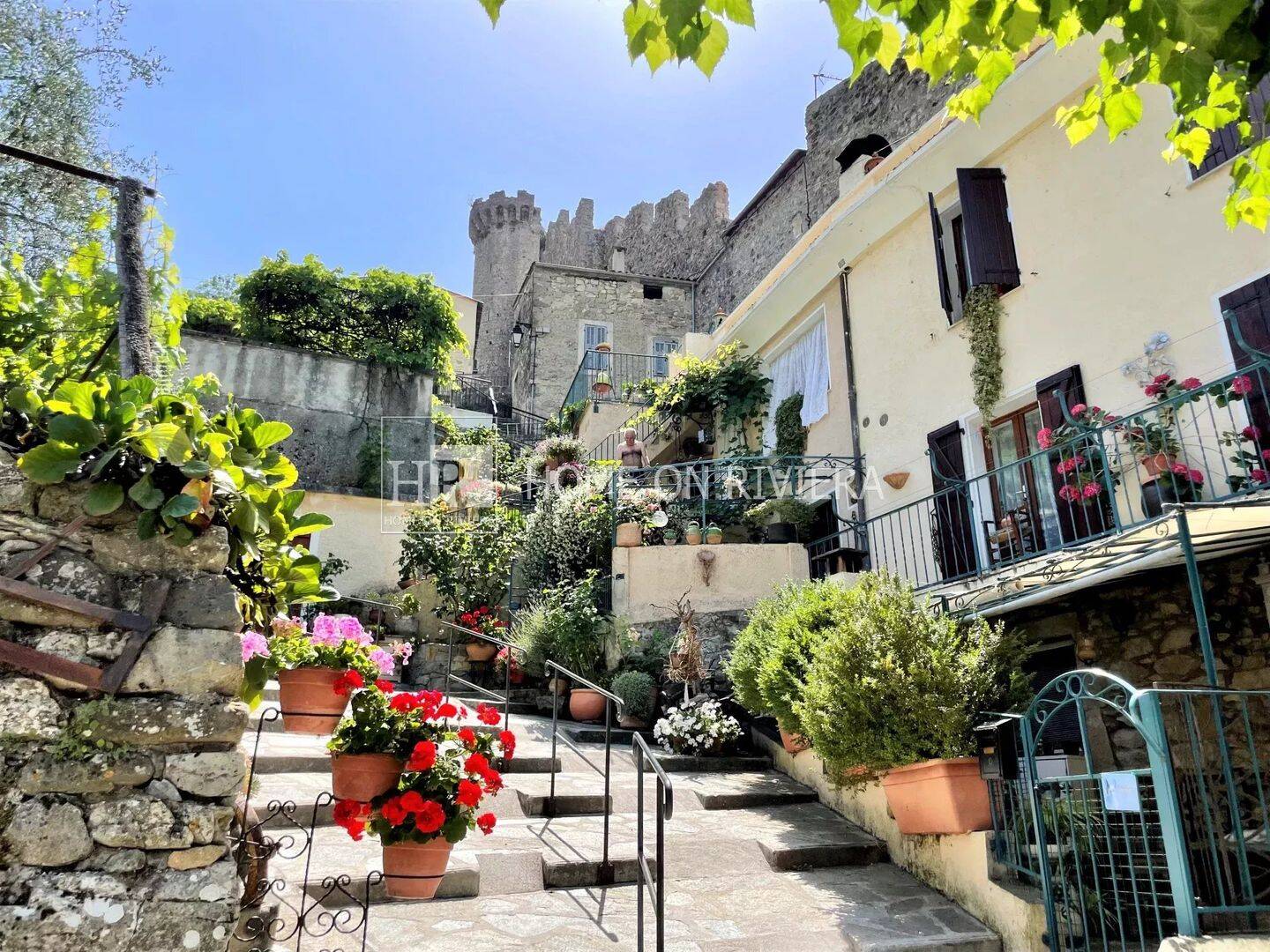 Maison 6 pièces 135 m² · à Lucéram · 134,6 m² · 790 000 €