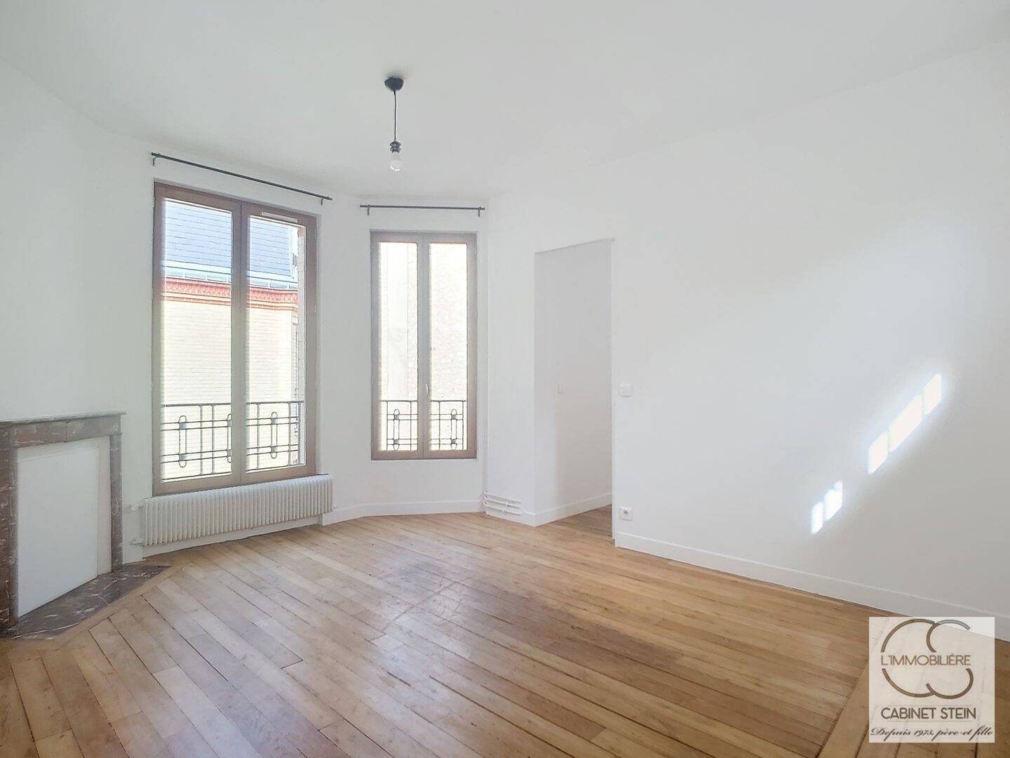 Appartement 2 pièces 43 m² · à Paris 15ème Arrondissement · 42,9 m² · 1 415 €/mois