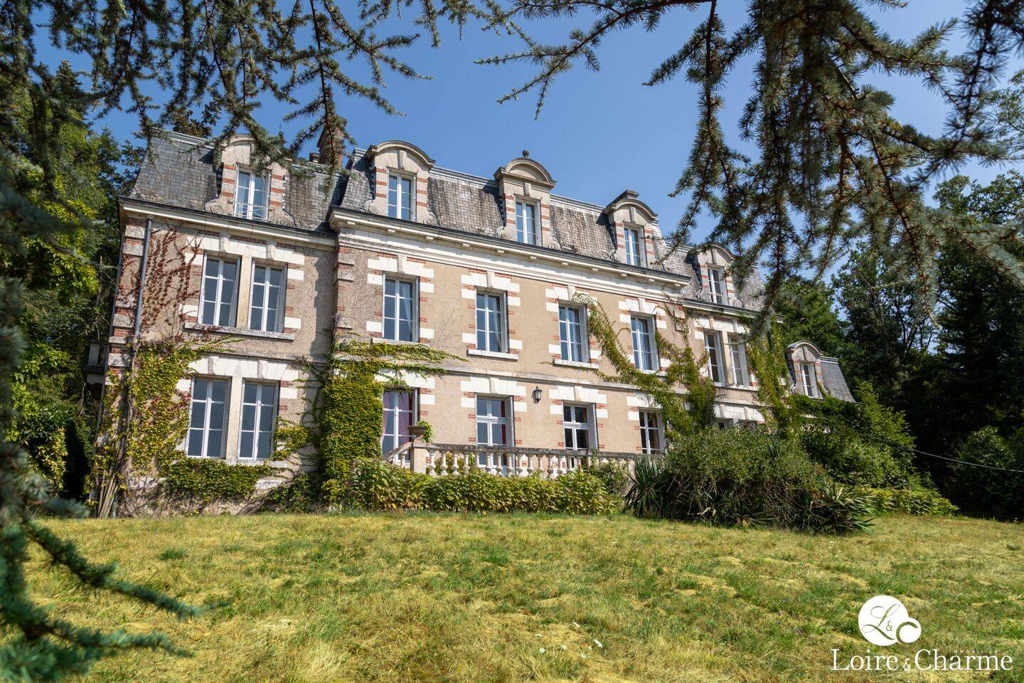 Maison 26 pièces 558 m² · à Veuzain-sur-Loire · 558 m² · 1 450 000 €
