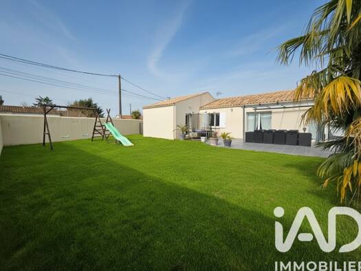 Maison à vendre 341 500 € 5 pièces 3 chambres 136 m² 784 m² de terrain Saint-Just-Luzac 17320