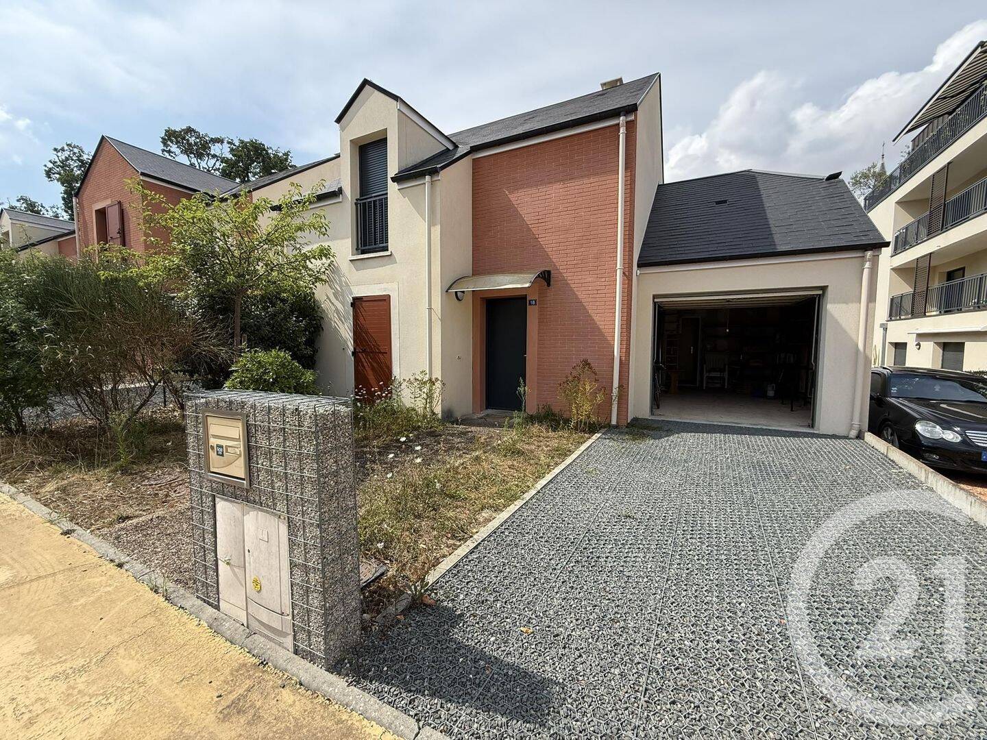 Maison 4 pièces 96 m² · à Chartres · 95,5 m² · 950 €