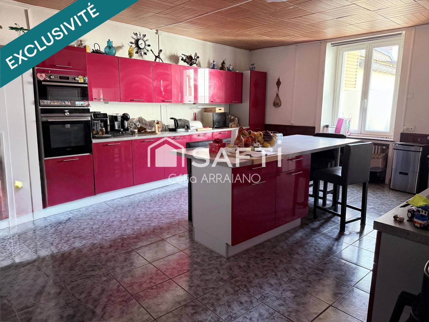 Appartement 6 pièces 166 m² · à Hauts de Bienne · 166 m² · 200 000 €