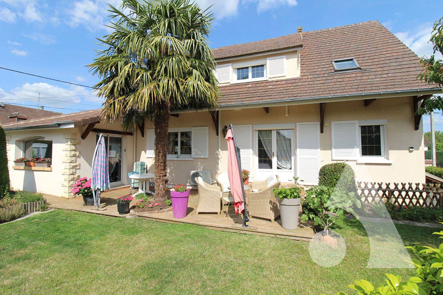 Maison 8 pièces 167 m² · à Chevrières · 167 m² · 319 000 €