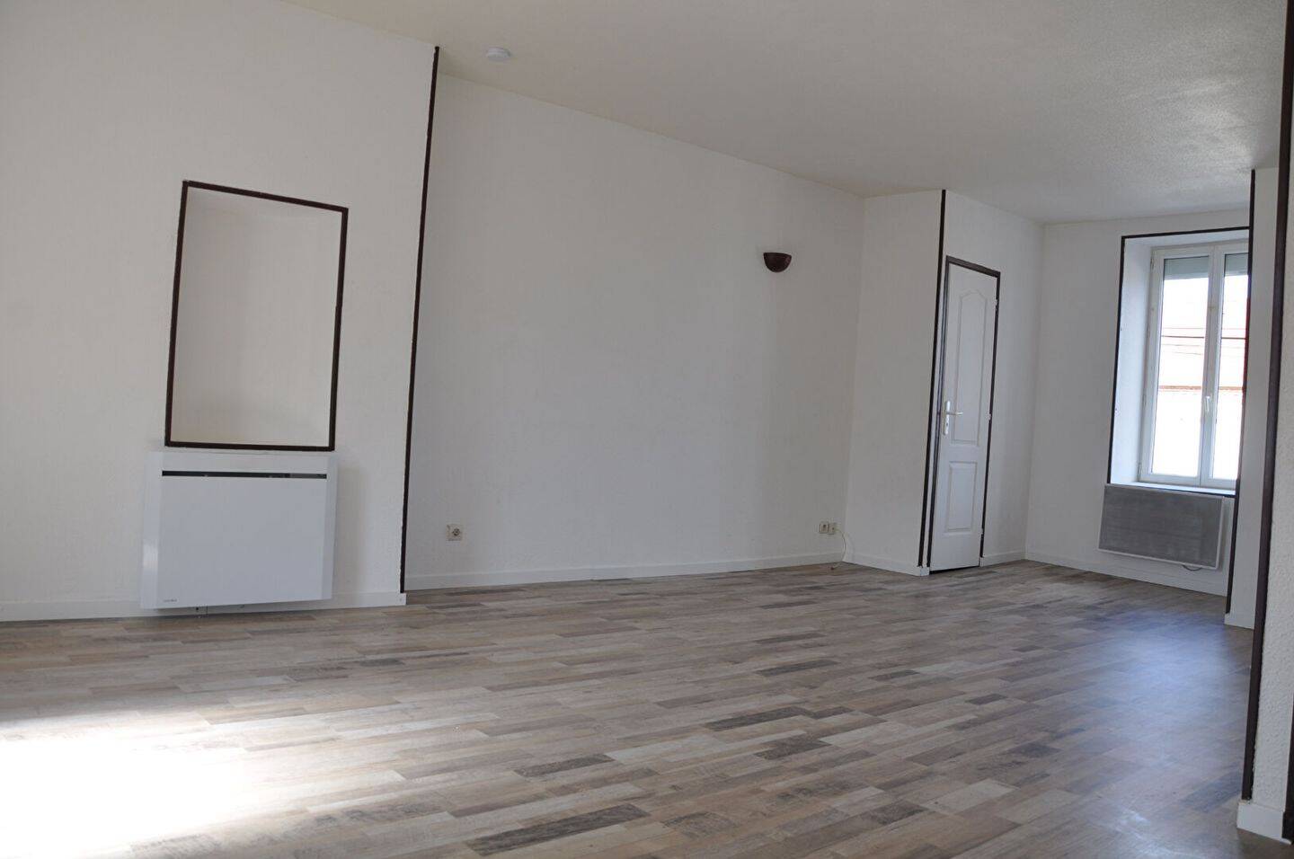 Appartement 4 pièces 81 m² · à Saint-Germain-du-Bois · 81 m² · 630 €