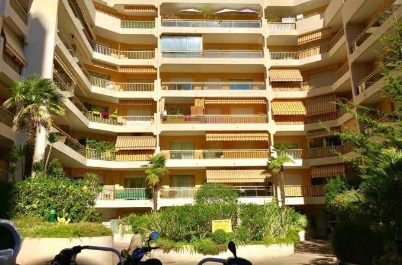 Appartement 1 pièce 24 m² · à Beausoleil · 24 m² · 349 000 €