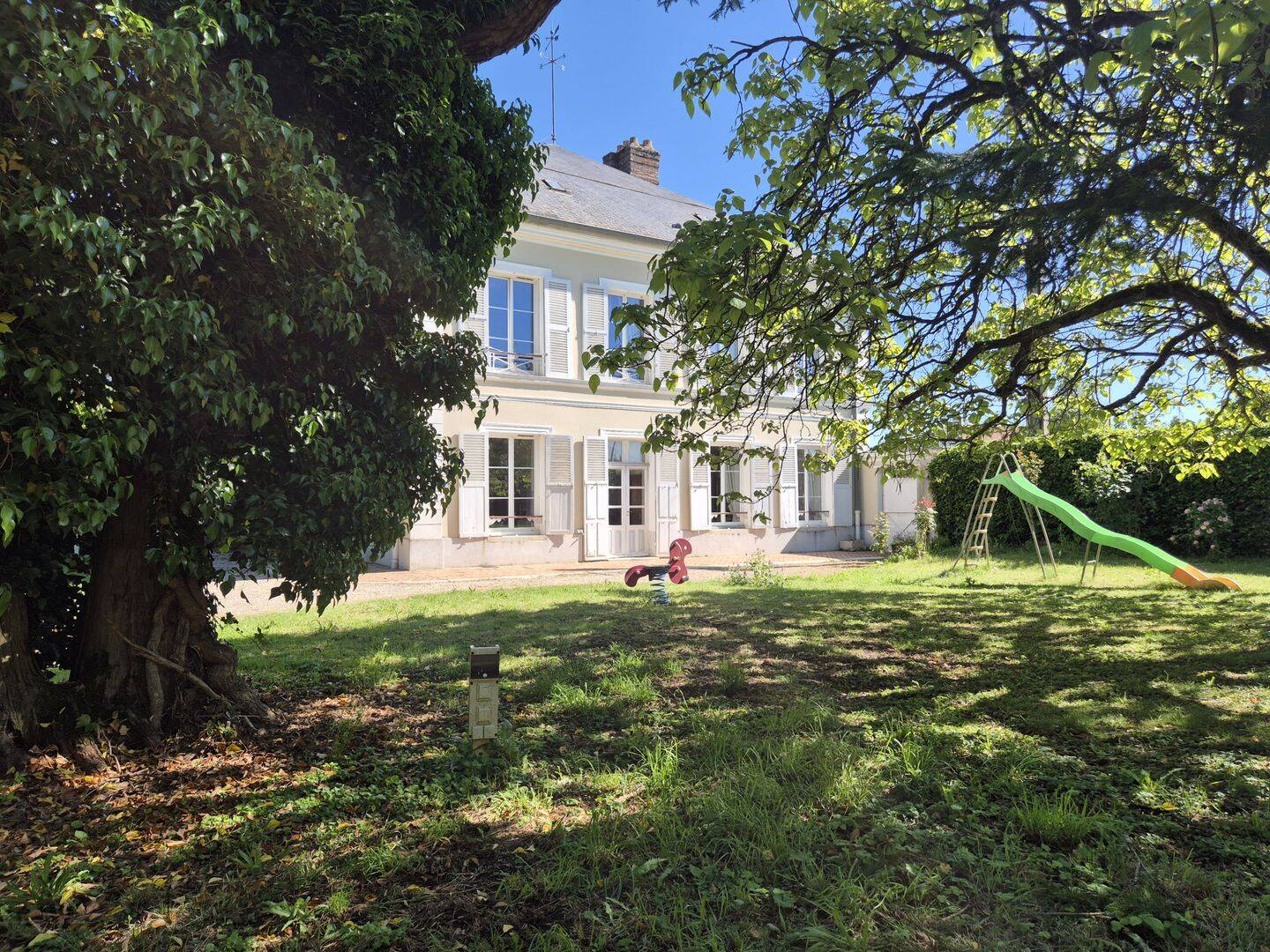 Maison 9 pièces 285 m² · à Égreville · 285 m² · 499 000 €