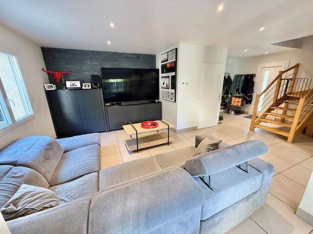 Maison 5 pièces 107 m² · à Saint-Genis-Pouilly · 107 m² · 580 000 €