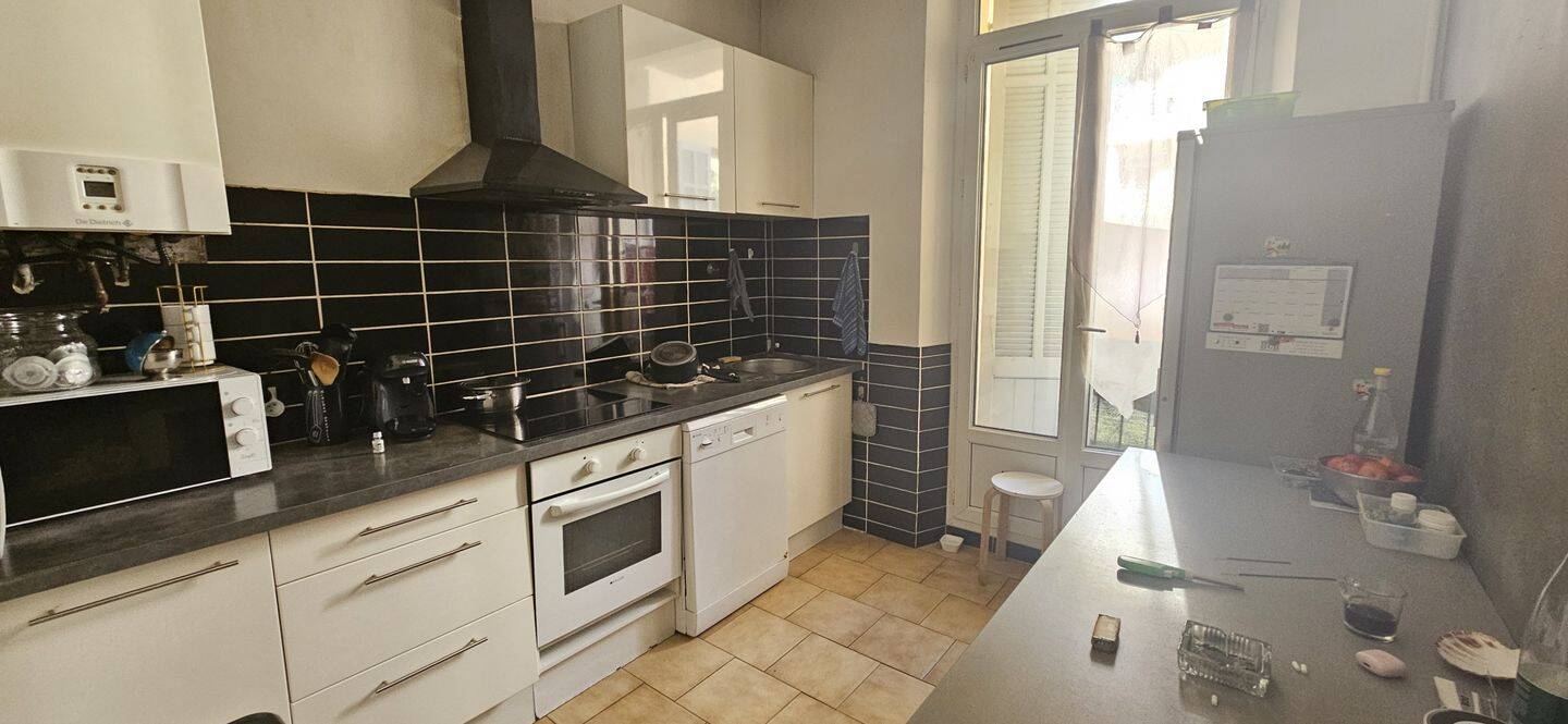 Appartement 11 pièces 218 m² · à Toulon · 218 m² · 420 000 €