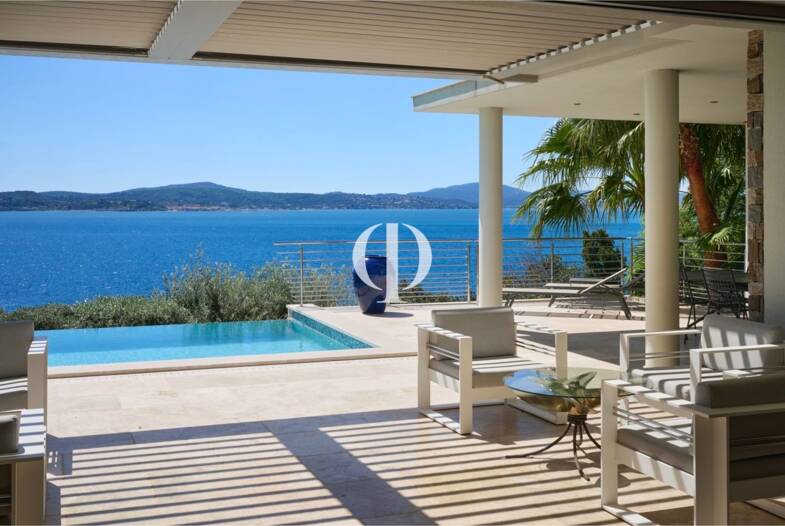 Villa à vendre 6 500 000 € 7 pièces 5 chambres 340 m² 995 m² de terrain Ville-Les Saquedes-Le Bouillonnet Sainte-Maxime 83120