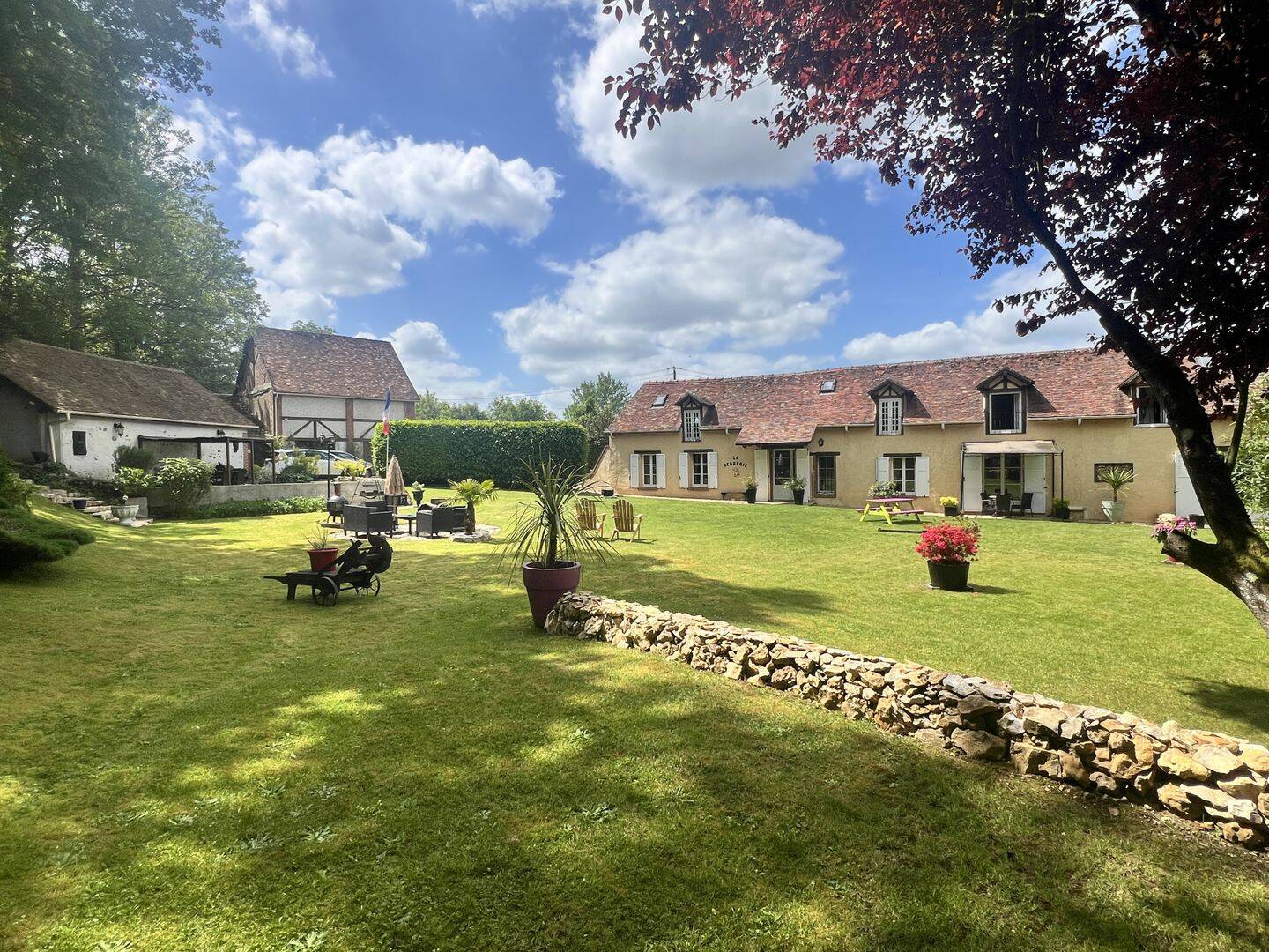 Maison 8 pièces 240 m² · à Vert-en-Drouais · 240 m² · 367 500 €