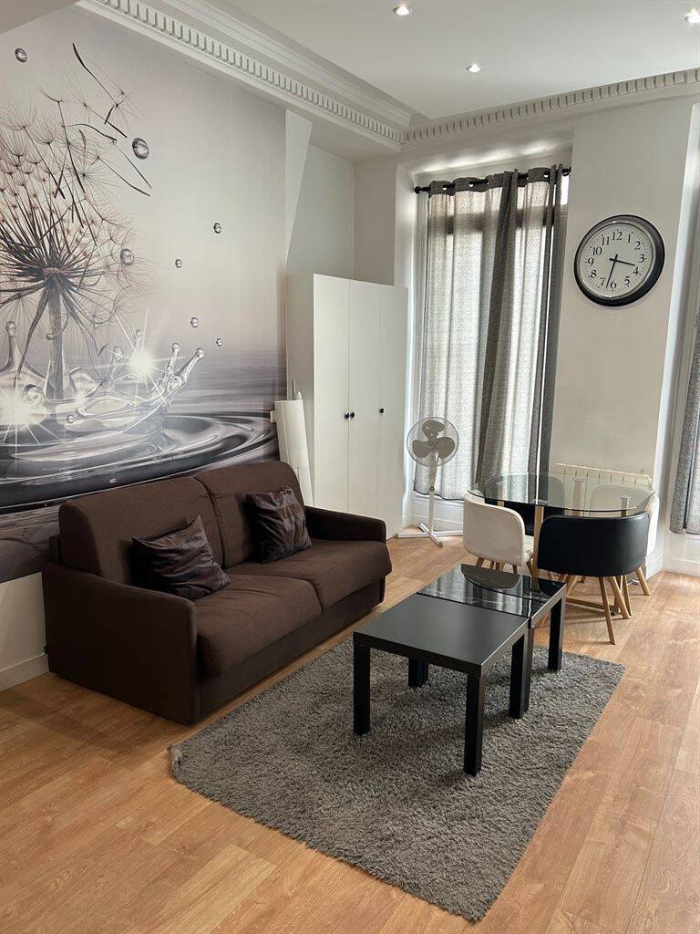 Appartement 2 pièces 44 m² · à Paris 2ème Arrondissement · 44 m² · 2 300 €