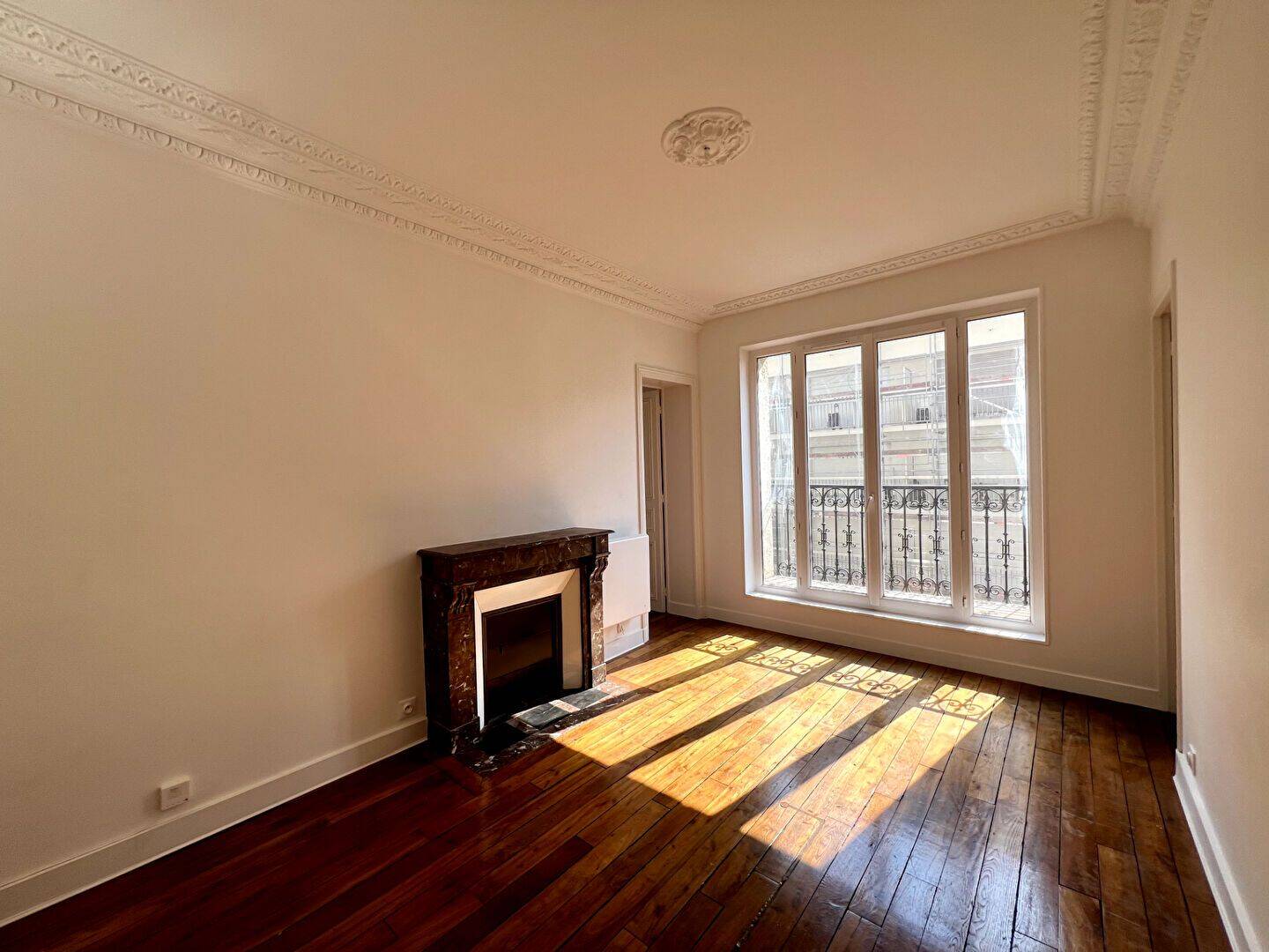 Appartement 3 pièces 58 m² · à Paris 15ème Arrondissement · 57,7 m² · 2 031 €/mois