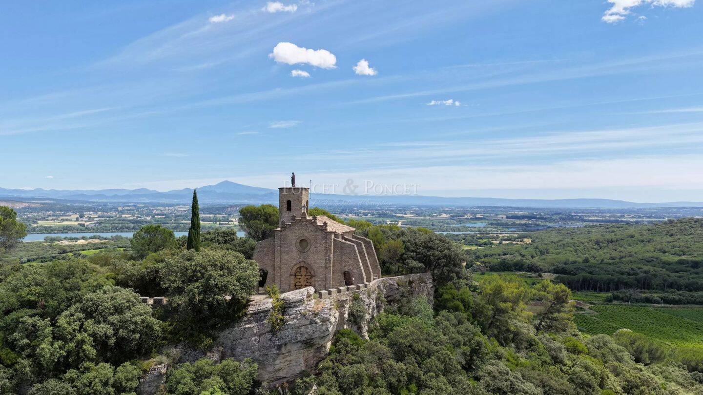 Maison 11 pièces 400 m² · à Uzès · 400 m² · 2 000 000 €