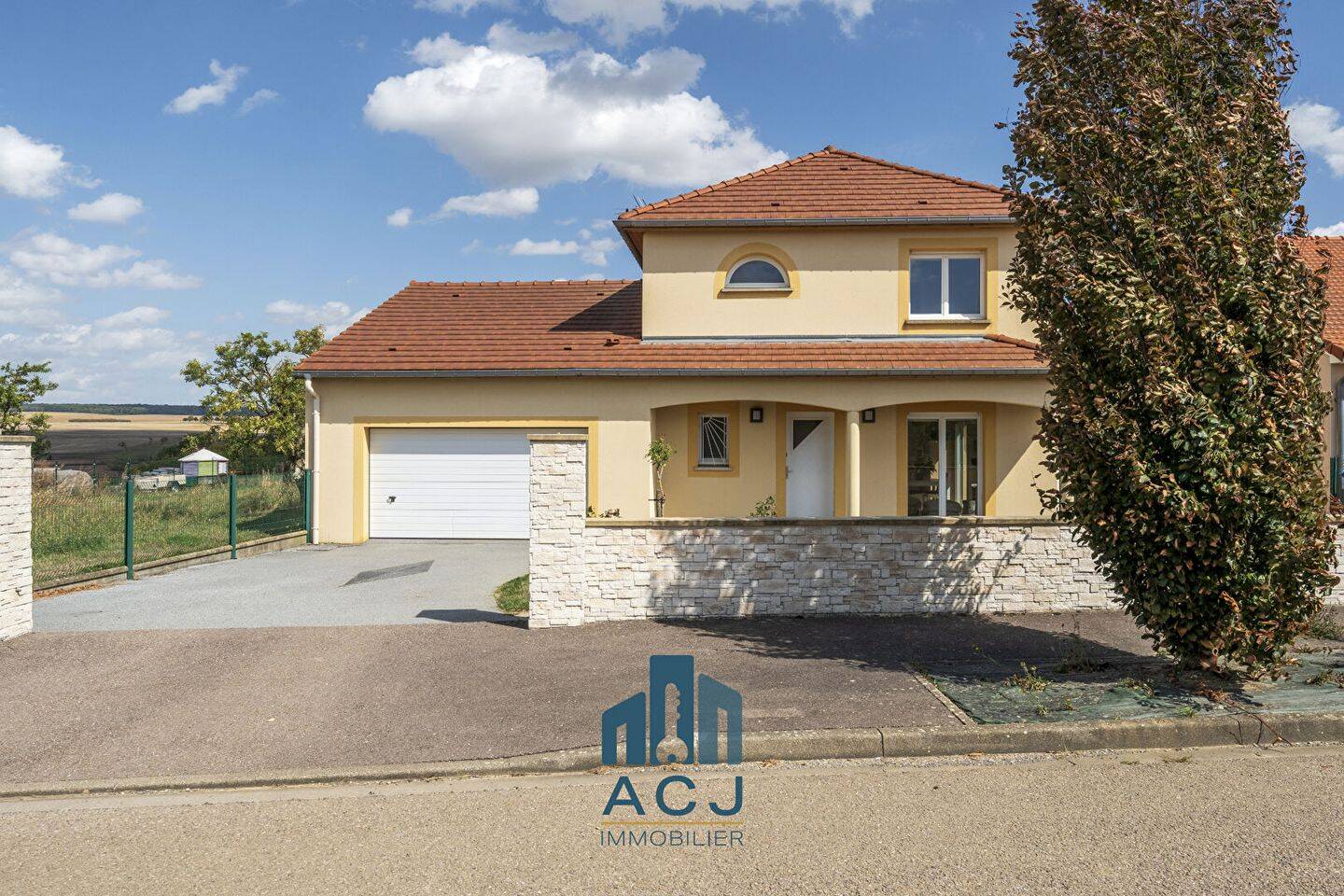Maison 6 pièces 130 m² · à Lemainville · 130 m² · 356 900 €