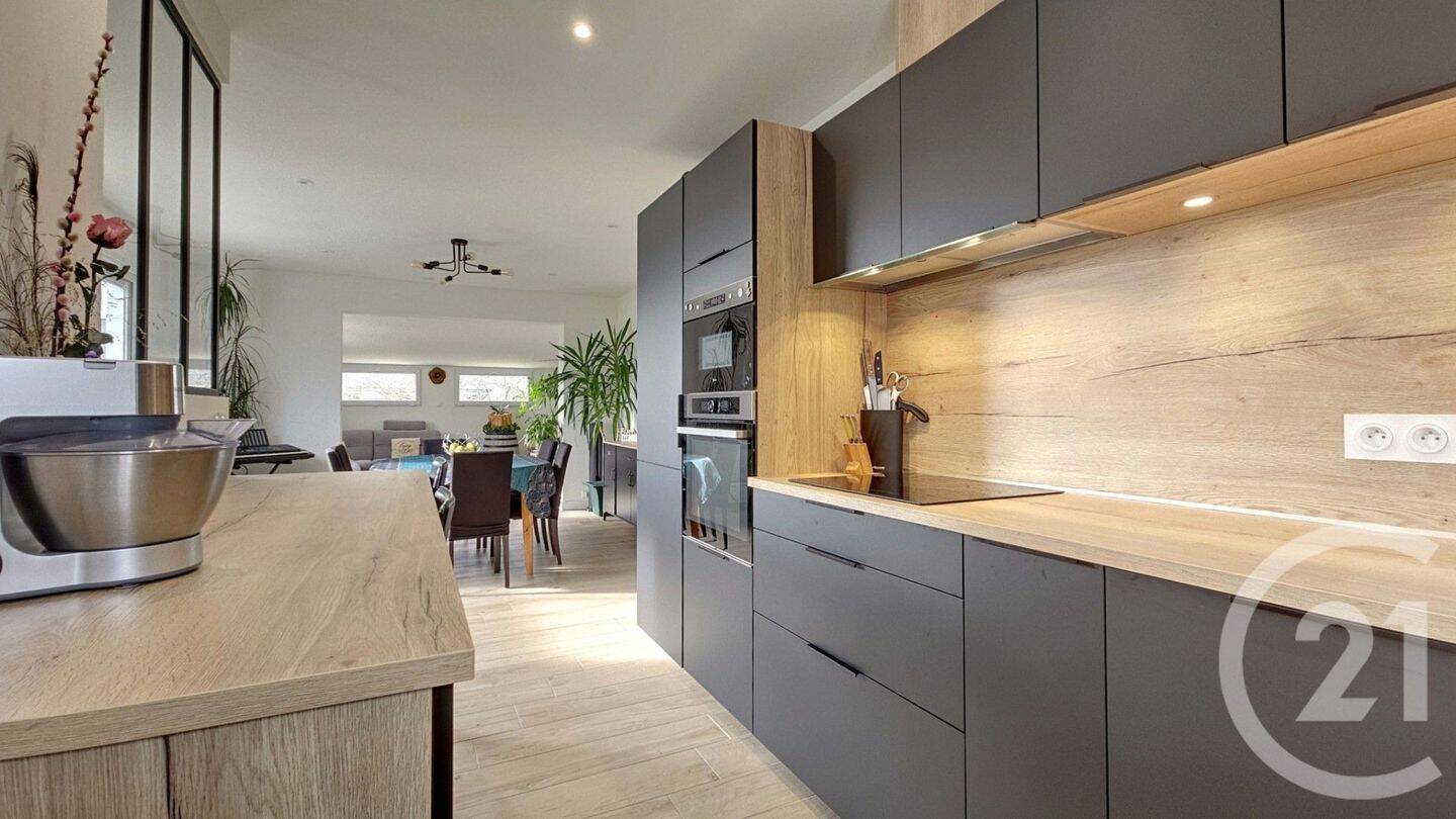 Maison 5 pièces 96 m² · à Theix-Noyalo · 96 m² · 325 000 €