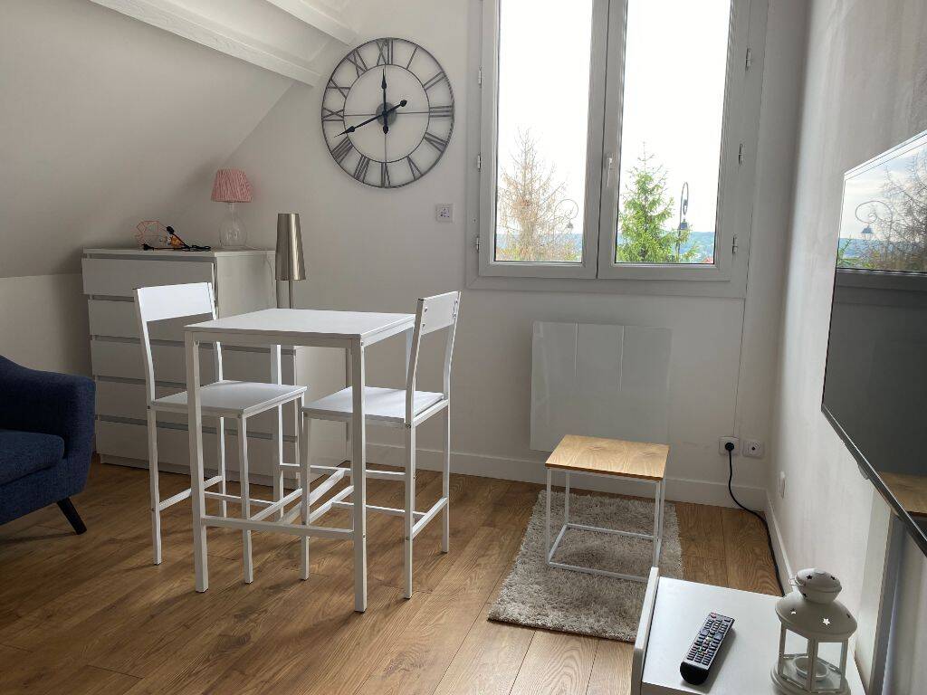 Appartement 1 pièce 16 m² · à Versailles · 16 m² · 780 €