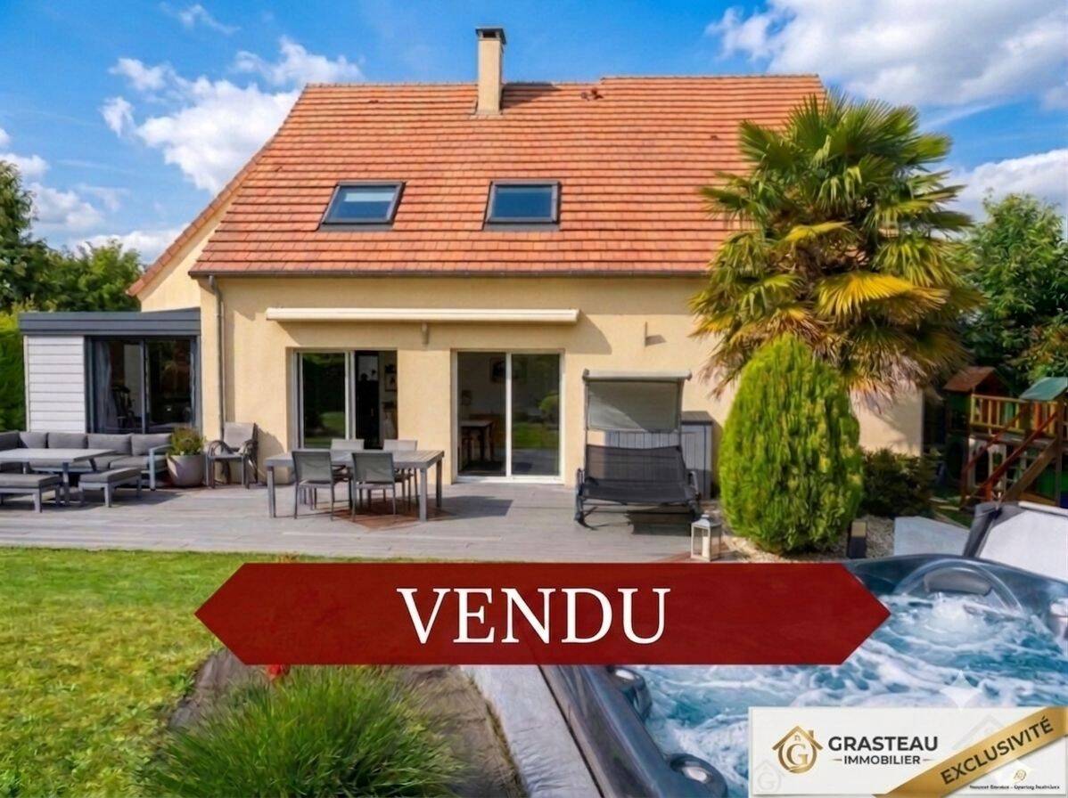 Maison 8 pièces 178 m² · à La Bazoge · 178 m² · 399 500 €