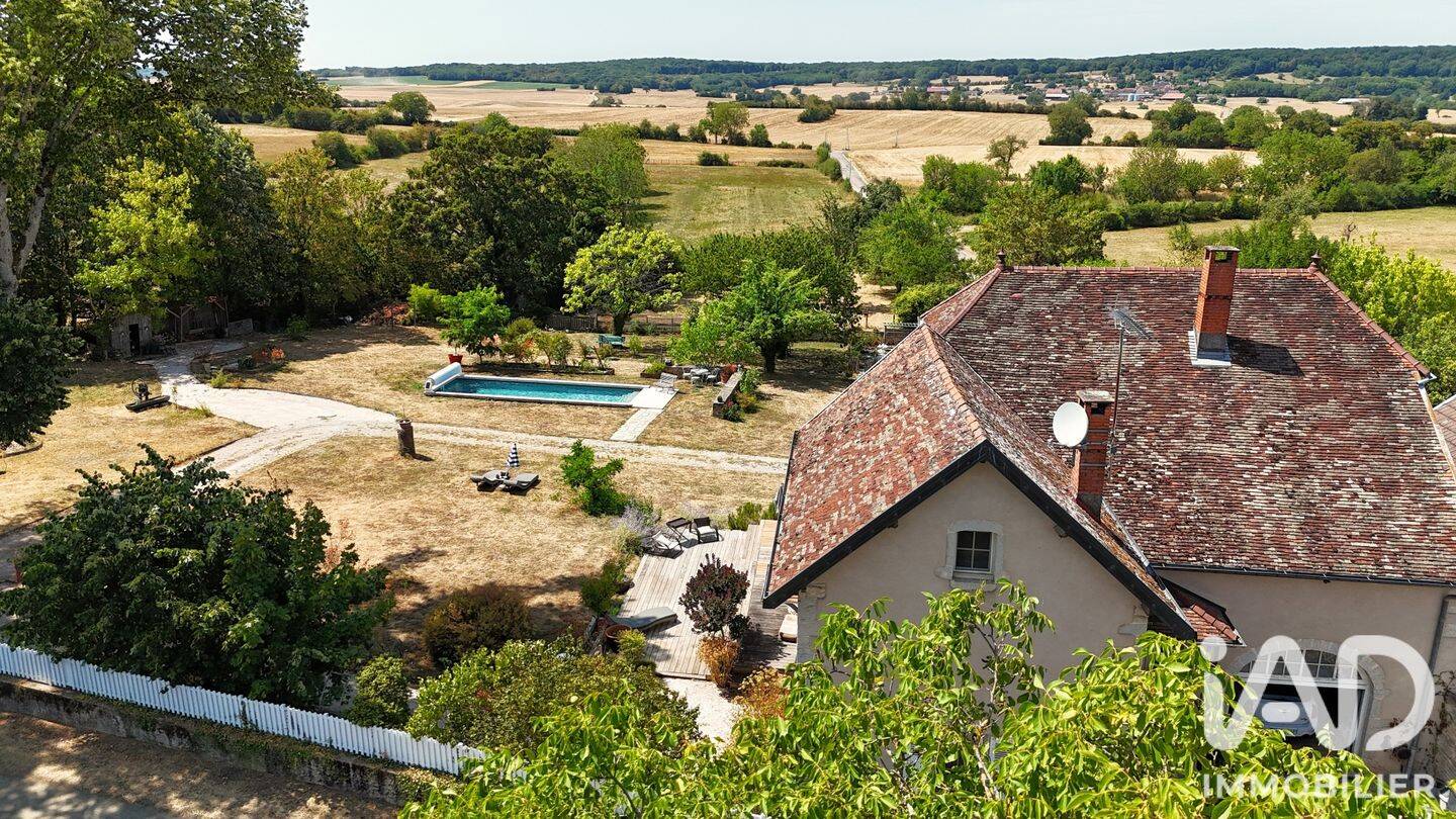 Maison 6 pièces 150 m² · à Avrigney-Virey · 150 m² · 330 000 €