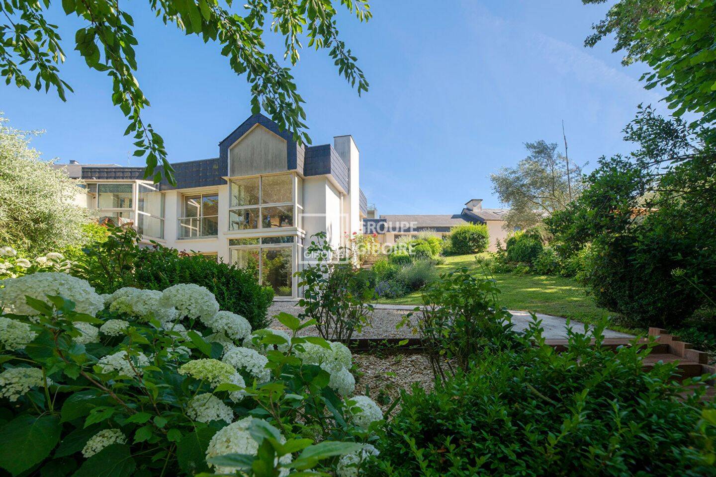 Maison 8 pièces 225 m² · à Rennes · 225 m² · 2 050 000 €