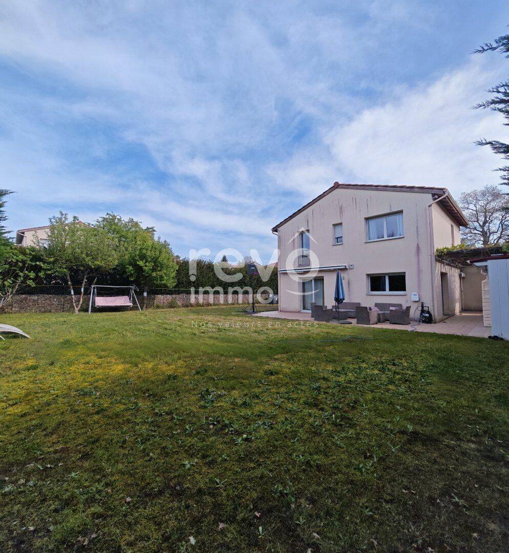 Maison 5 pièces 117 m² · à Monthieux · 117 m² · 399 000 €